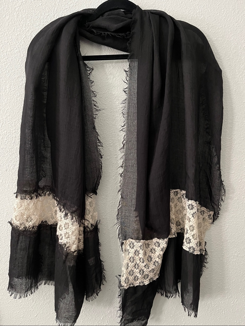 Boho Scarf oversized,Fringe & Lace Panel.
Shawl, cover-up
OS